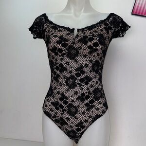 🔥Victoria's Secret Black Lace Chemise lingerie Teddy Sz Small NWT